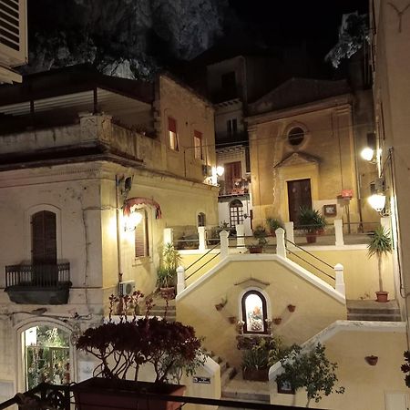 تْشيفالو La Locanda المظهر الخارجي الصورة