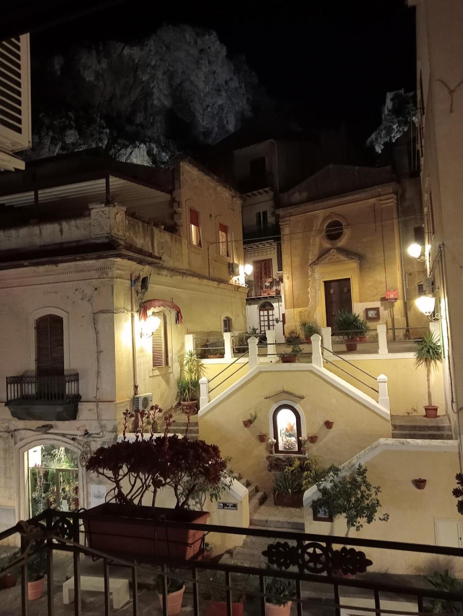 تْشيفالو La Locanda المظهر الخارجي الصورة